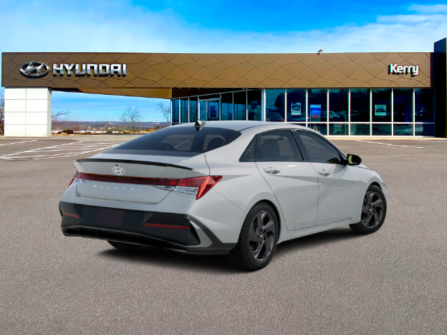New 2026 Hyundai Elantra SEL Sport FWD image 5