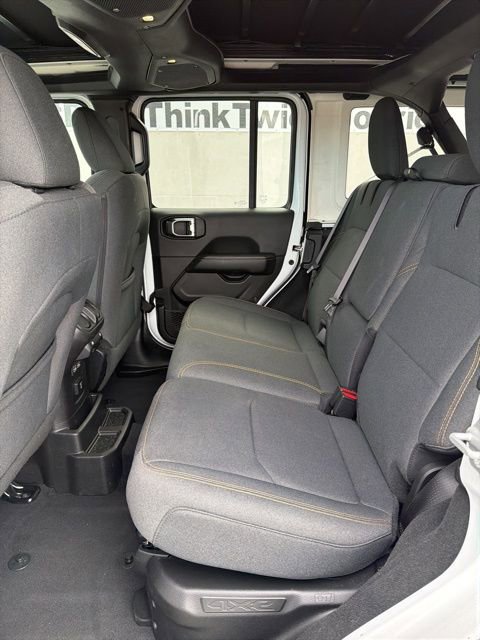 Used 2025 Jeep Wrangler Sahara w/ Safety Group image 16