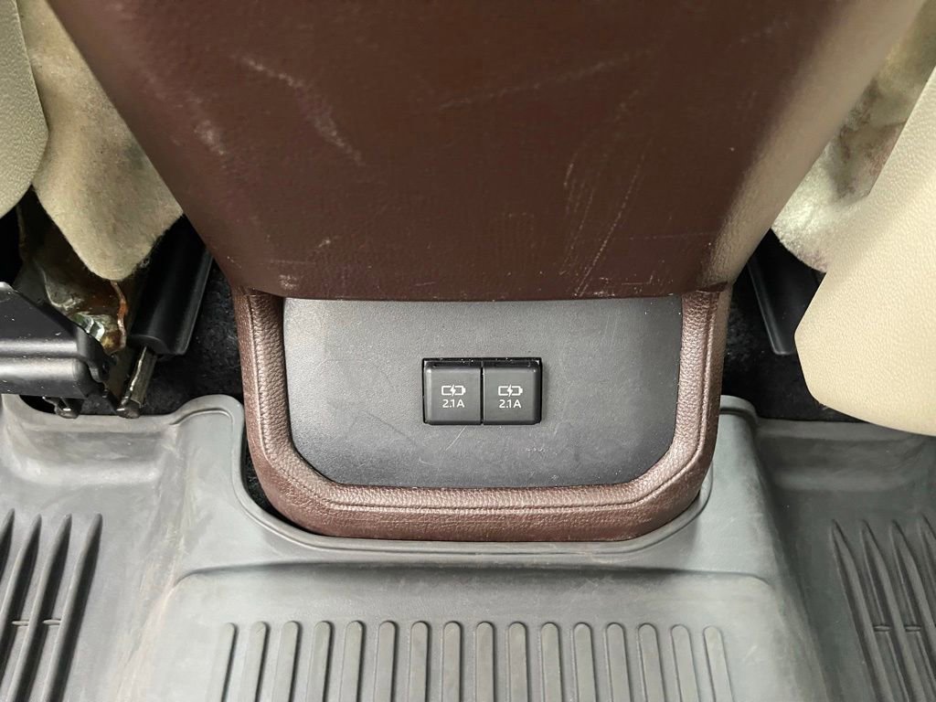 Used 2020 Toyota Highlander XLE image 23