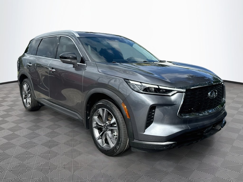 Certified 2023 INFINITI QX60 Luxe w/ Vision Package FWD image 4