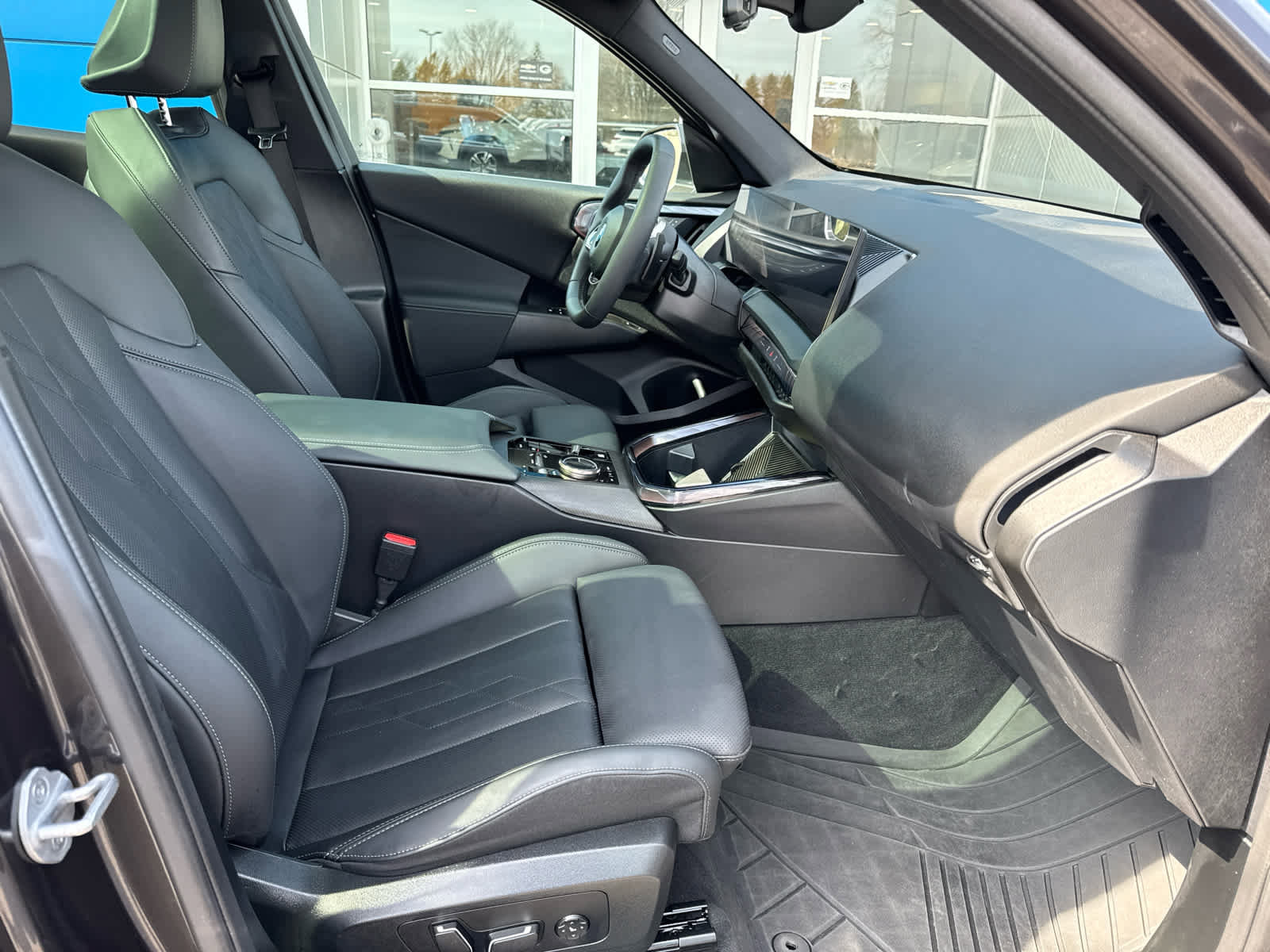 Used 2025 BMW X3 xDrive30i w/ Convenience Package AWD/4WD image 4