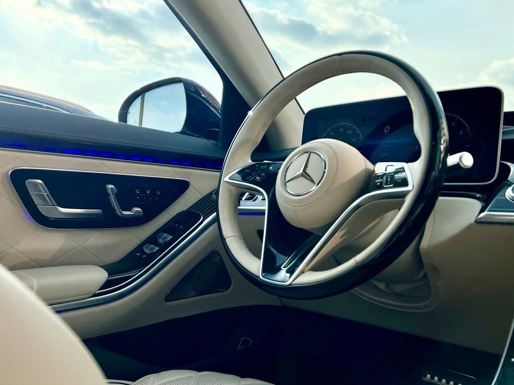 Used 2025 Mercedes-Benz S 580 4MATIC Sedan image 9