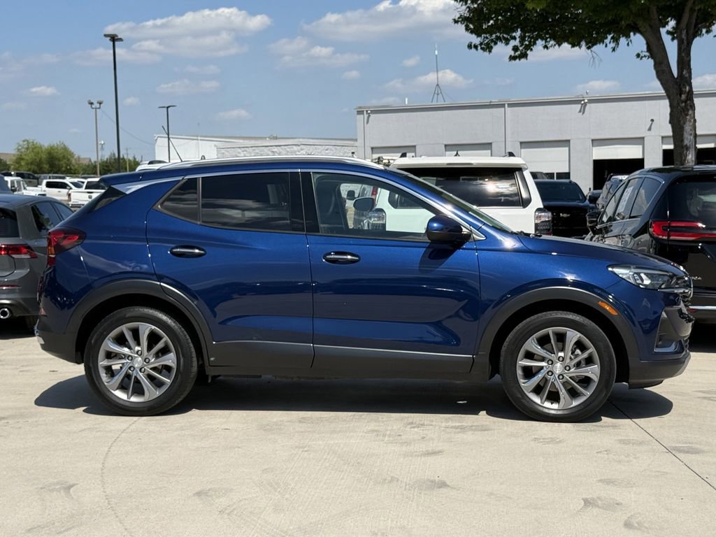 Used 2023 Buick Encore GX Essence w/ Experience Buick Package FWD image 3