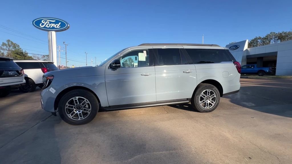 New 2026 Ford Expedition Max Active RWD image 3