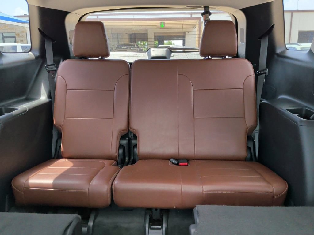 Used 2021 Chevrolet Traverse High Country w/ LPO, Floor Liner Package AWD/4WD image 44