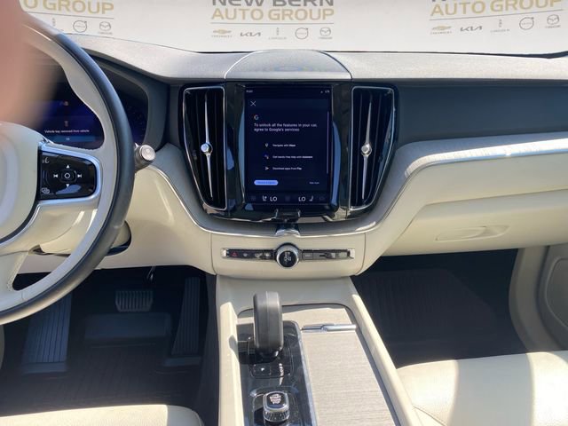 Used 2023 Volvo XC60 B5 Plus w/ Climate Package image 11