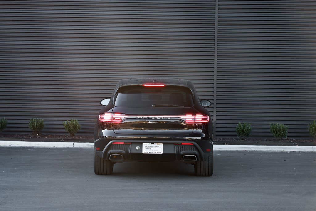 Certified 2024 Porsche Macan image 6