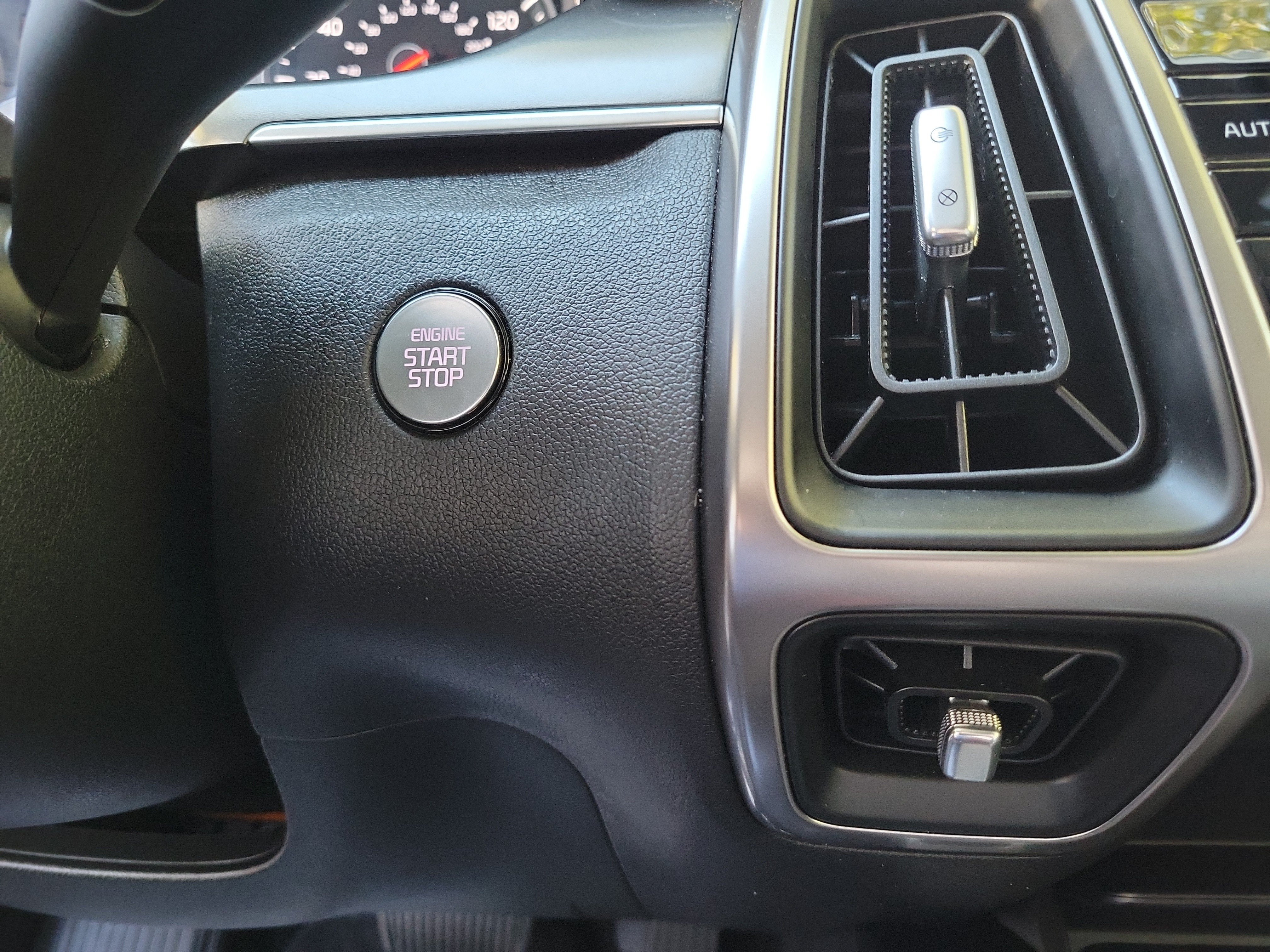 Certified 2023 Kia Sorento S w/ Panoramic Sunroof Package FWD image 21