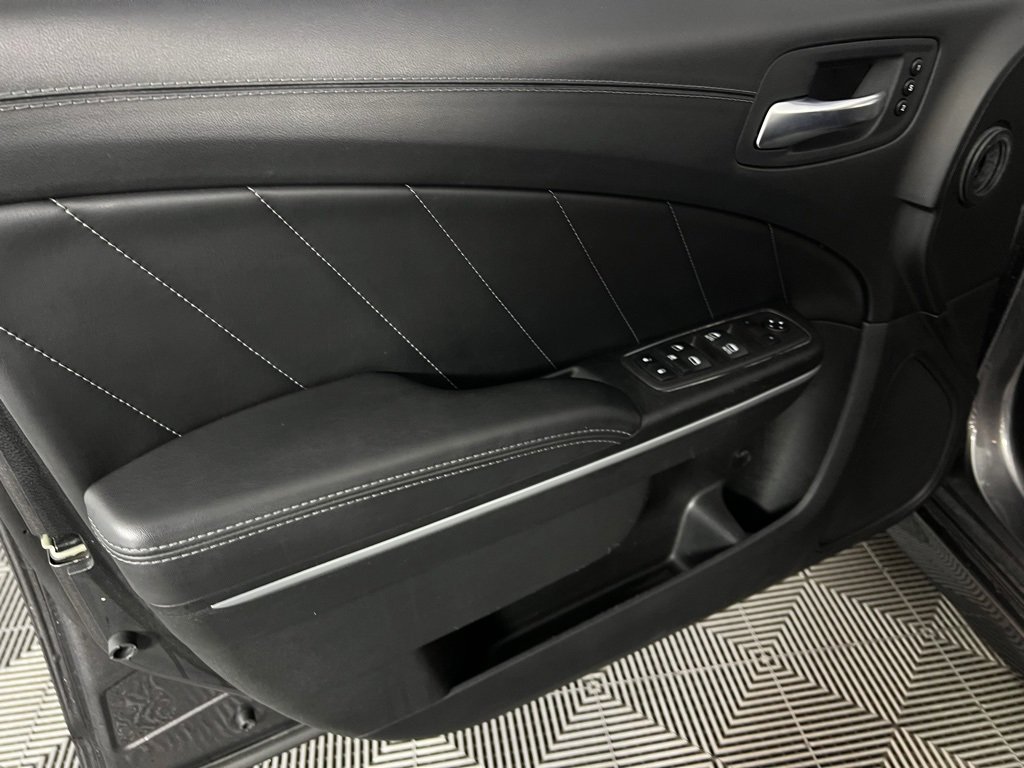 Certified 2022 Dodge Charger Scat Pack w/ Plus Group image 25