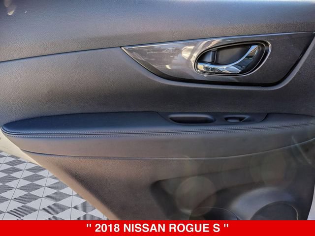 Used 2018 Nissan Rogue S AWD/4WD image 28