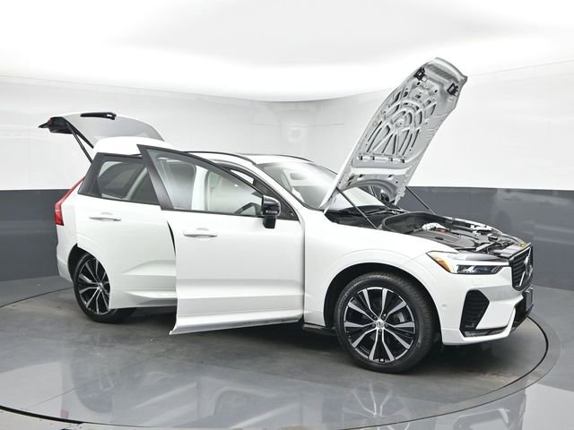 Used 2023 Volvo XC60 B5 Plus w/ Climate Package image 41
