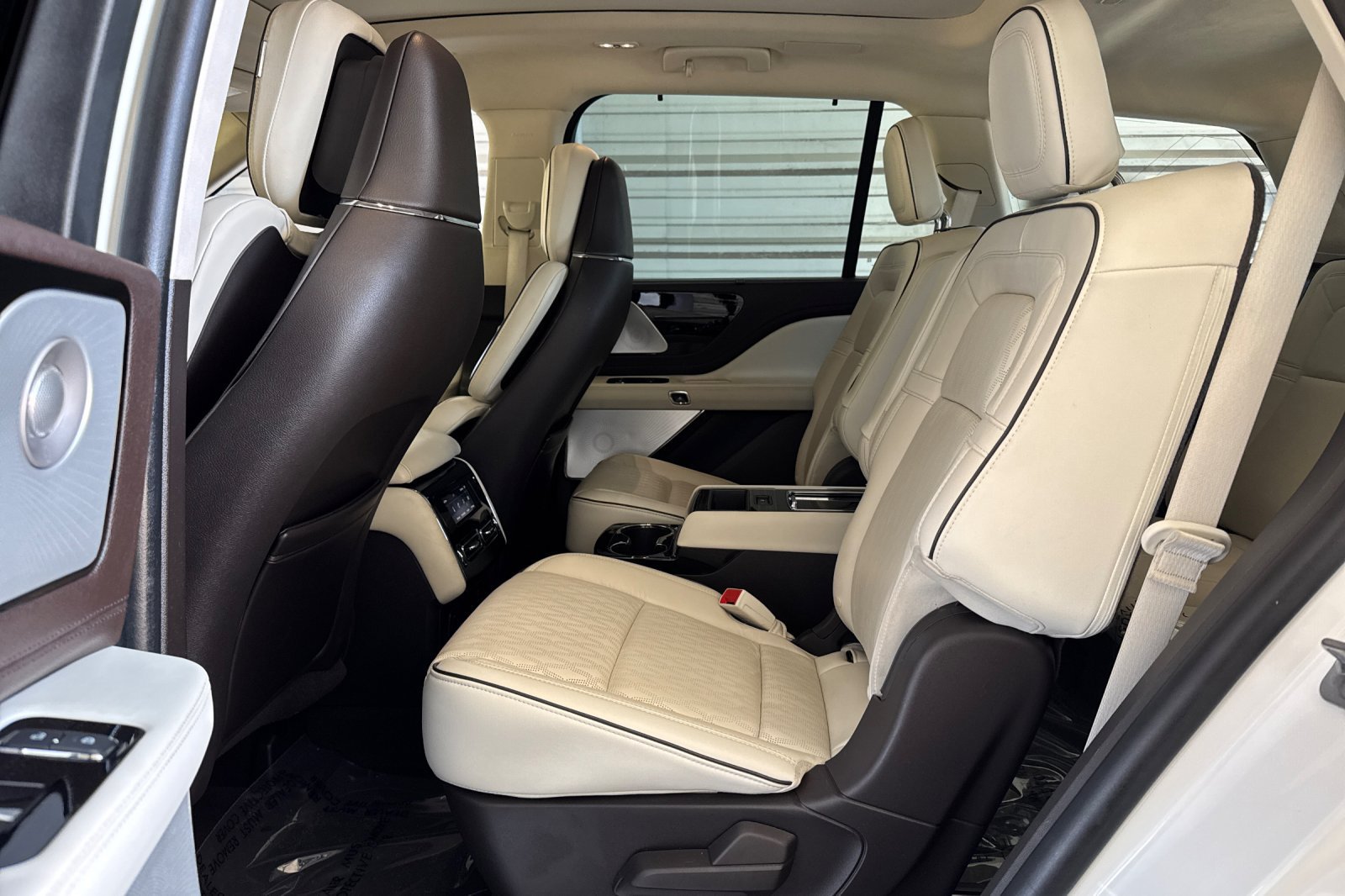 Certified 2023 Lincoln Aviator Black Label AWD/4WD image 12