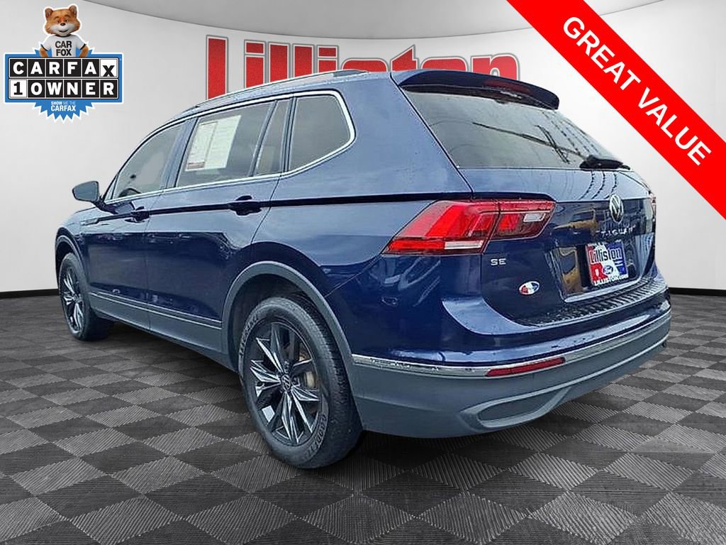 Used 2024 Volkswagen Tiguan SE w/ Panoramic Sunroof Package AWD/4WD image 4
