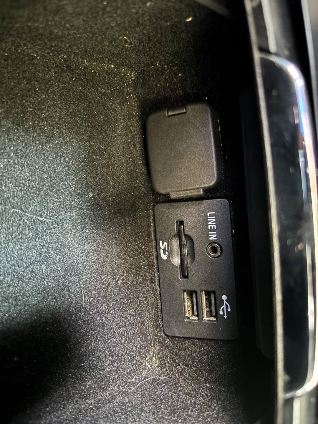 Used 2015 Lincoln MKC AWD w/ Equipment Group 102A Reserve image 14