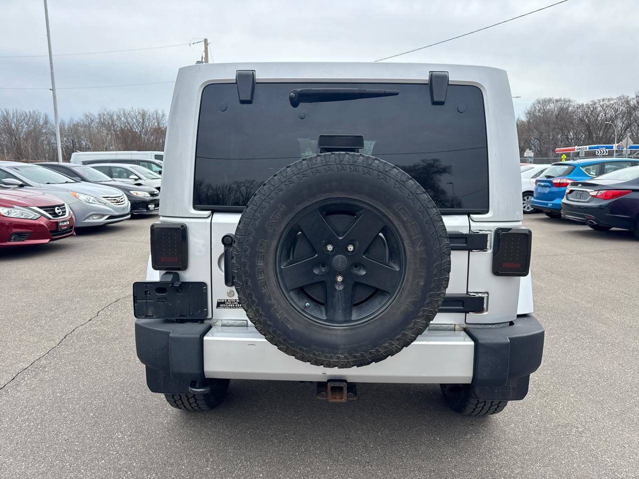 Used 2012 Jeep Wrangler Unlimited Sahara w/ Connectivity Group AWD/4WD image 6