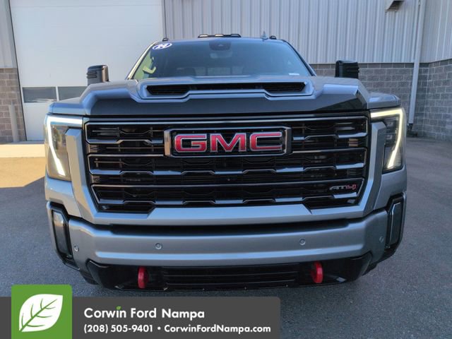 Used 2024 GMC Sierra 2500 AT4 w/ Technology Package AWD/4WD image 8