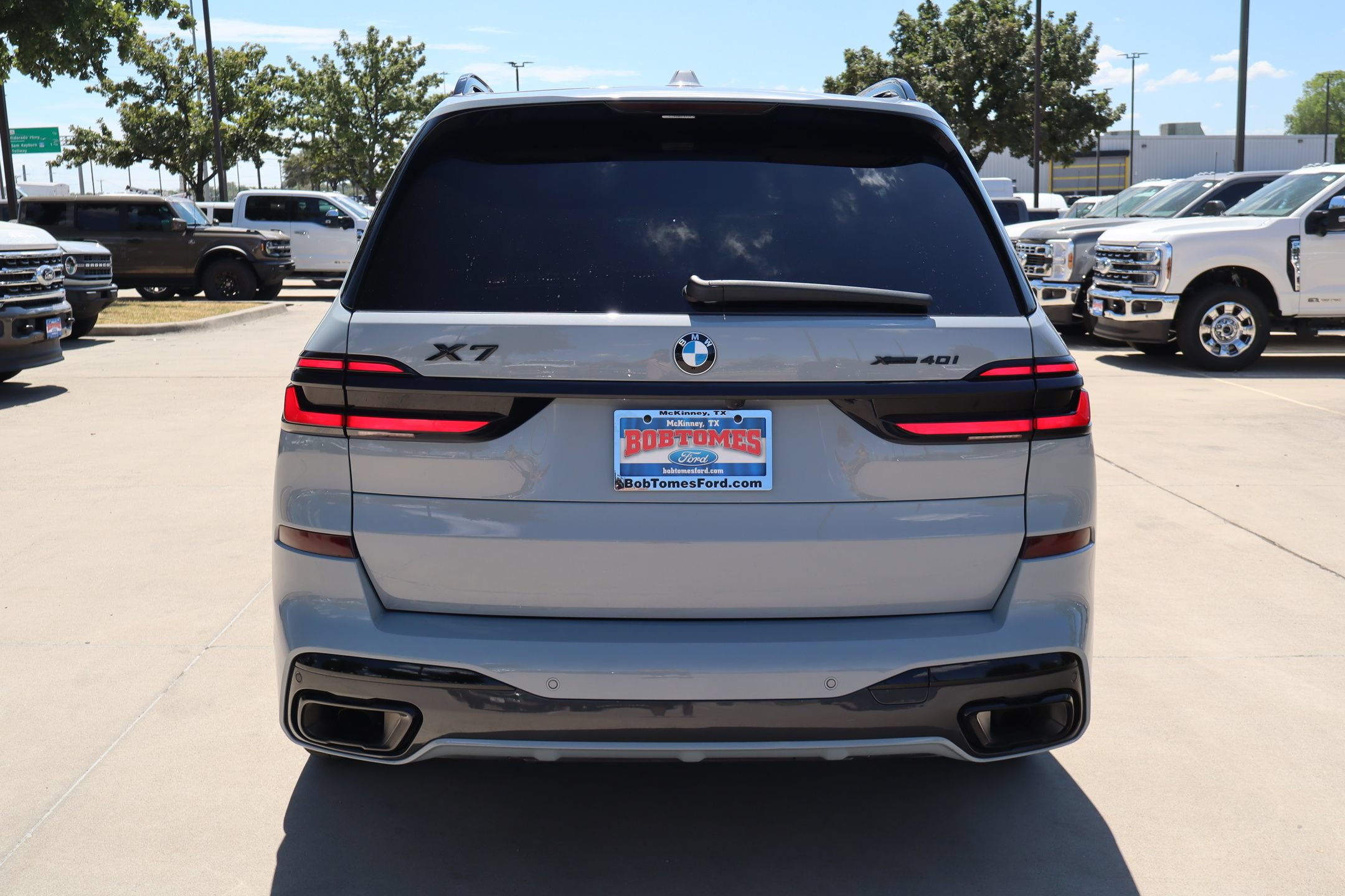 Used 2025 BMW X7 xDrive40i AWD/4WD image 4