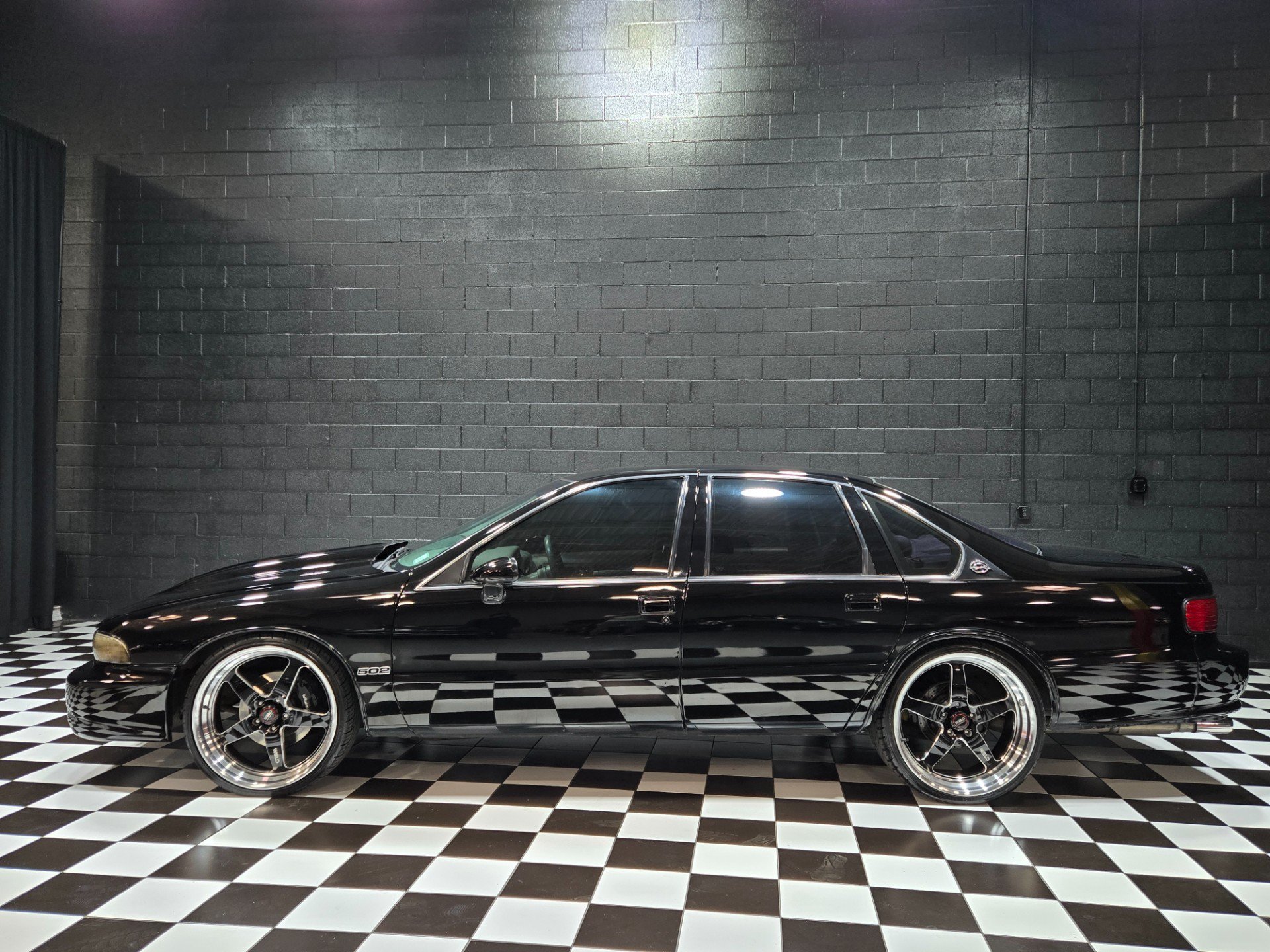 Used 1994 Chevrolet Impala SS RWD image 2
