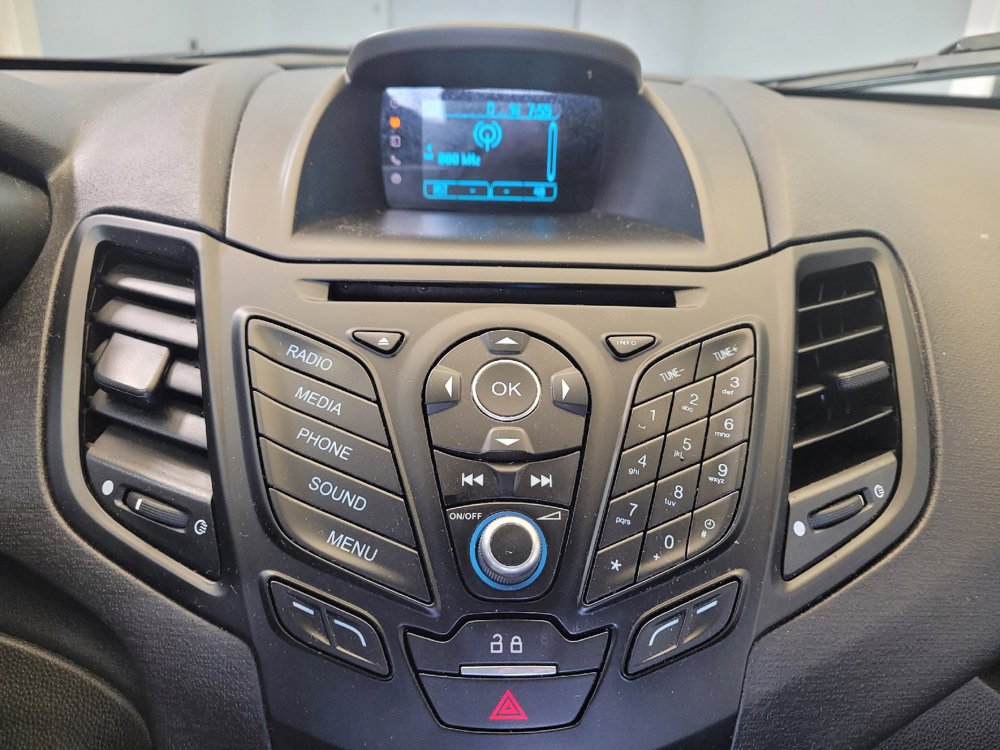 Used 2016 Ford Fiesta SE FWD image 25