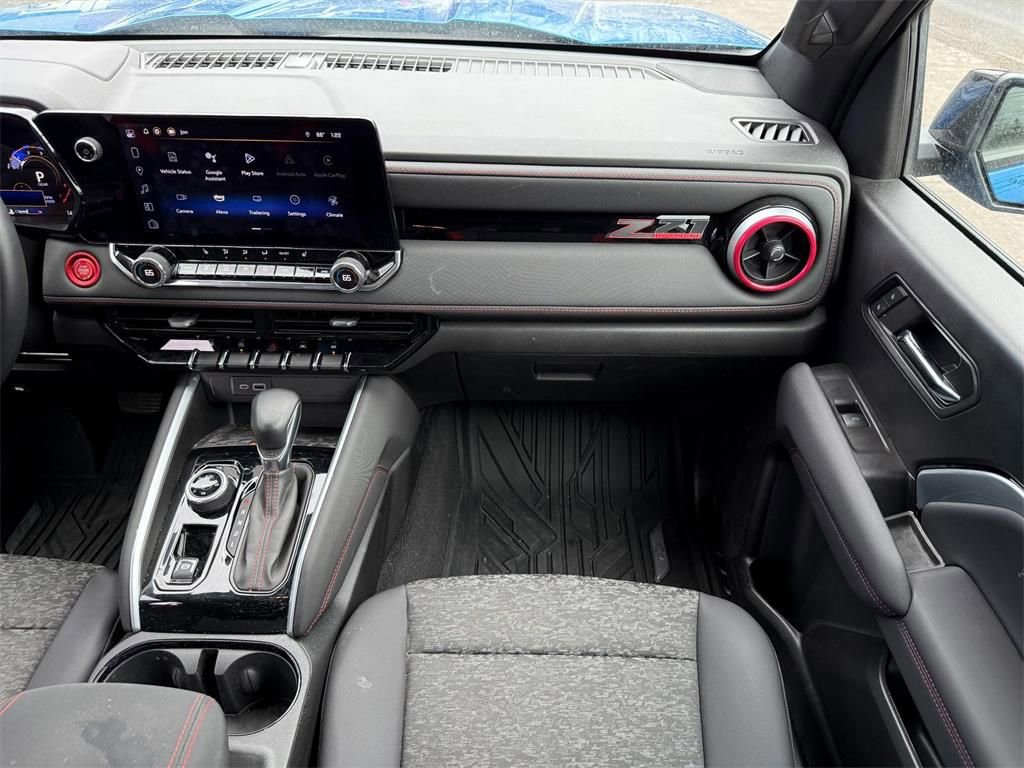 Used 2024 Chevrolet Colorado Z71 w/ Z71 Convenience Package 2 image 44