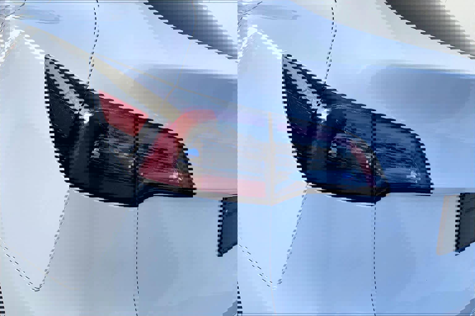 Used 2021 Tesla Model Y Long Range image 27