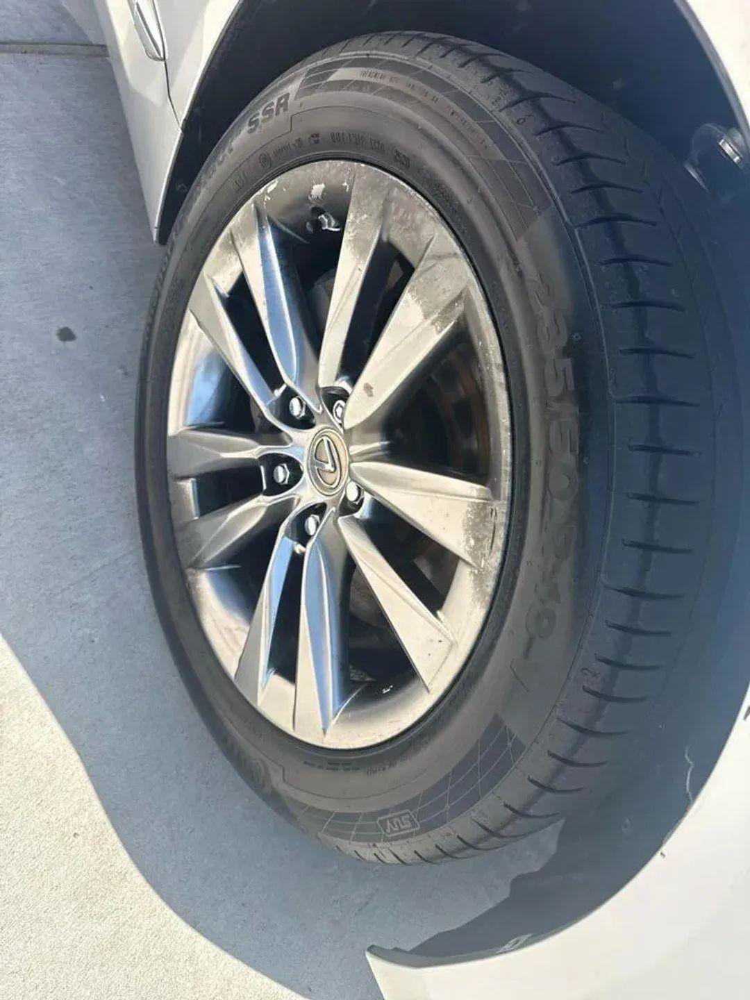Used 2014 Lexus LS 460 w/ Comfort Package RWD image 21