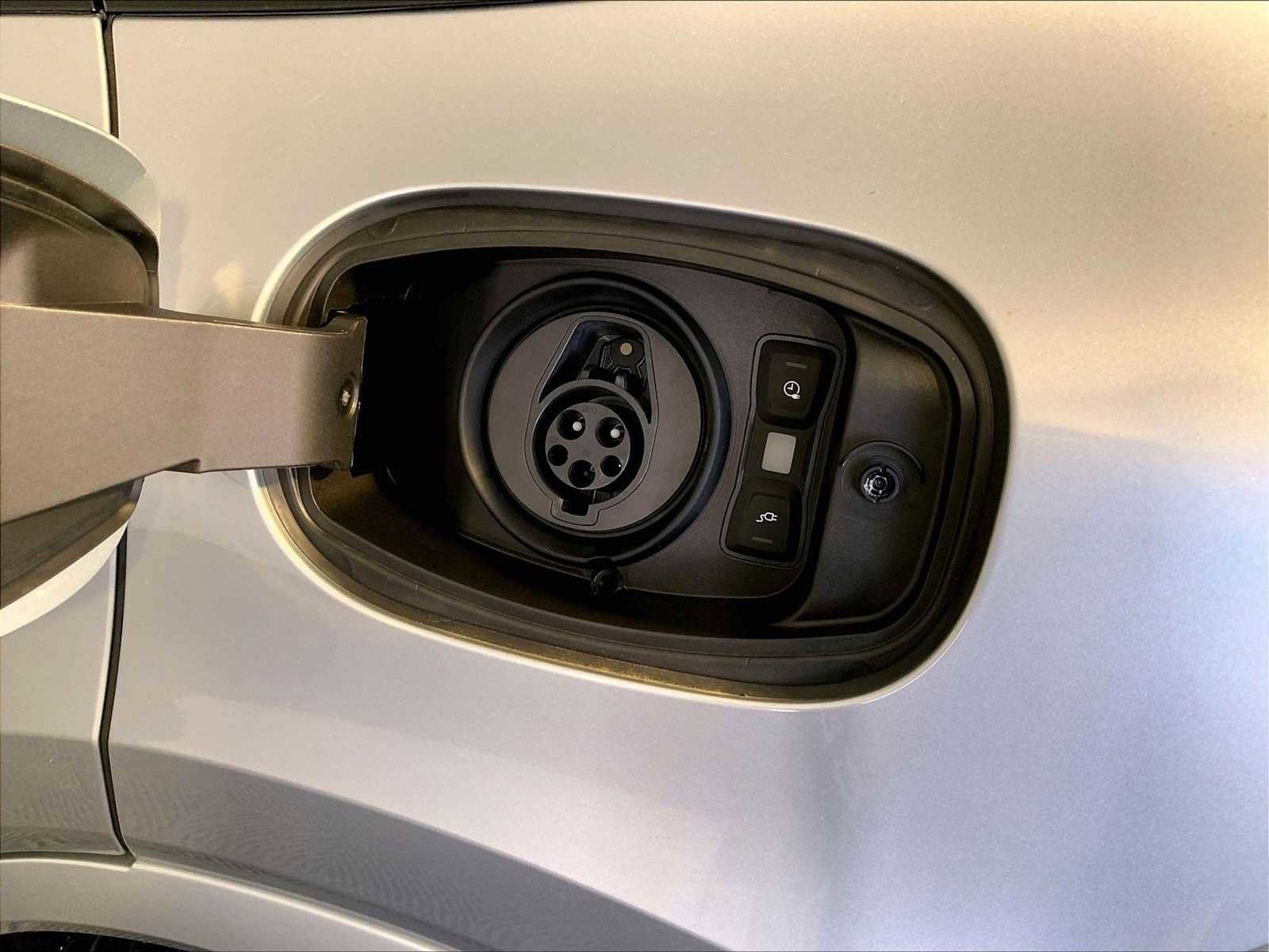 New 2026 Porsche Cayenne E-Hybrid image 25