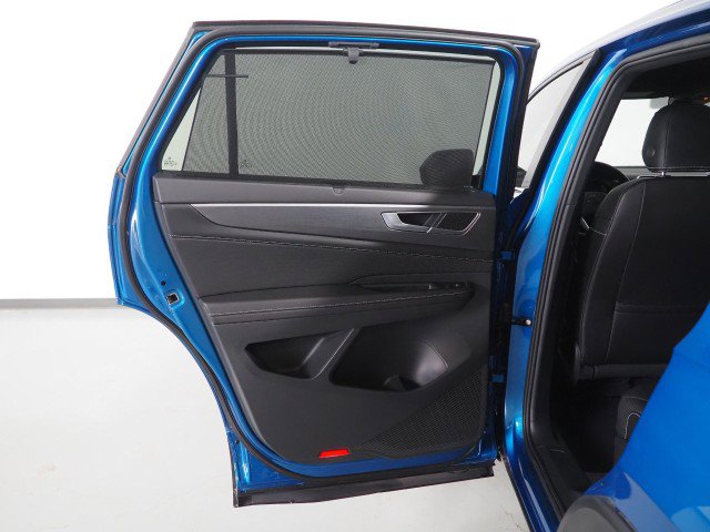 Used 2024 Volkswagen Atlas SE w/ Technology Package image 50