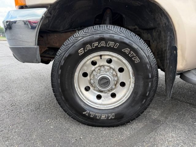 Used 1999 Ford F250 XLT AWD/4WD image 19