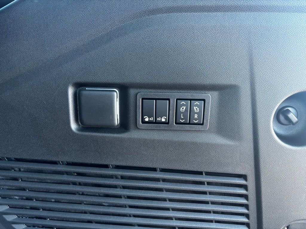 New 2026 GMC Yukon Denali Ultimate image 30