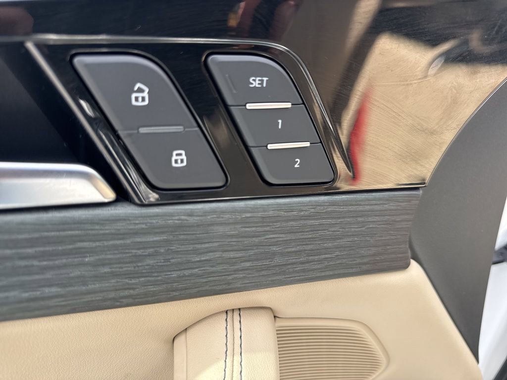 Used 2023 Audi A4 2.0T Premium Plus image 11