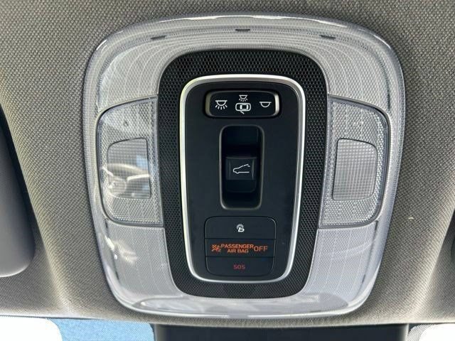 Used 2022 Hyundai Elantra SEL w/ Convenience + Premium Package FWD image 36