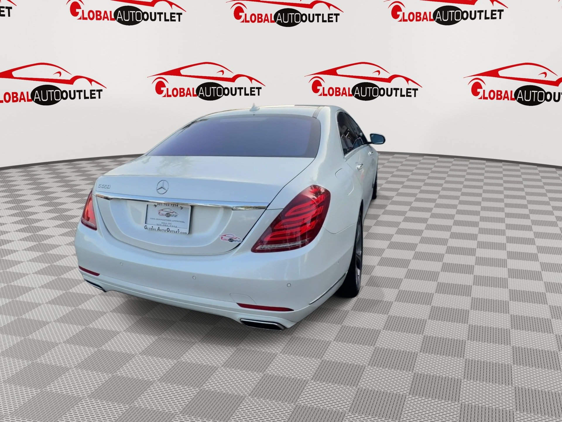 Used 2015 Mercedes-Benz S 550 Sedan w/ Premium 1 Package image 7