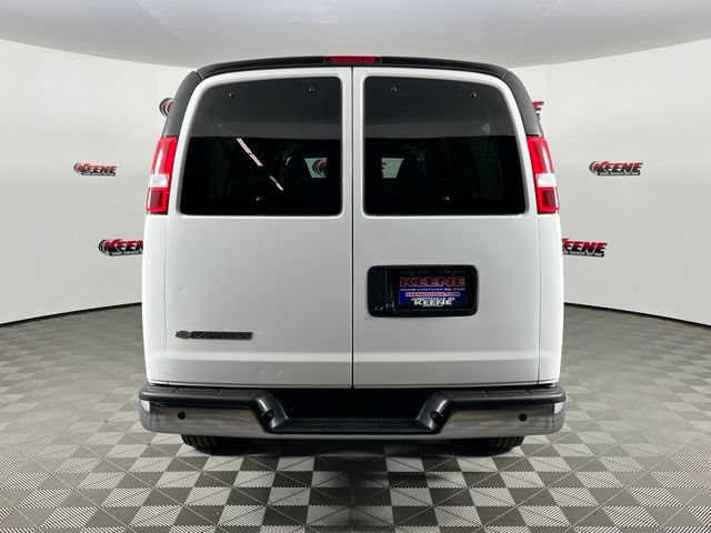 Used 2023 Chevrolet Express 3500 LT w/ LT Preferred Equipment Group RWD image 7