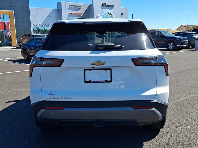 Used 2026 Chevrolet Equinox LT AWD/4WD image 9