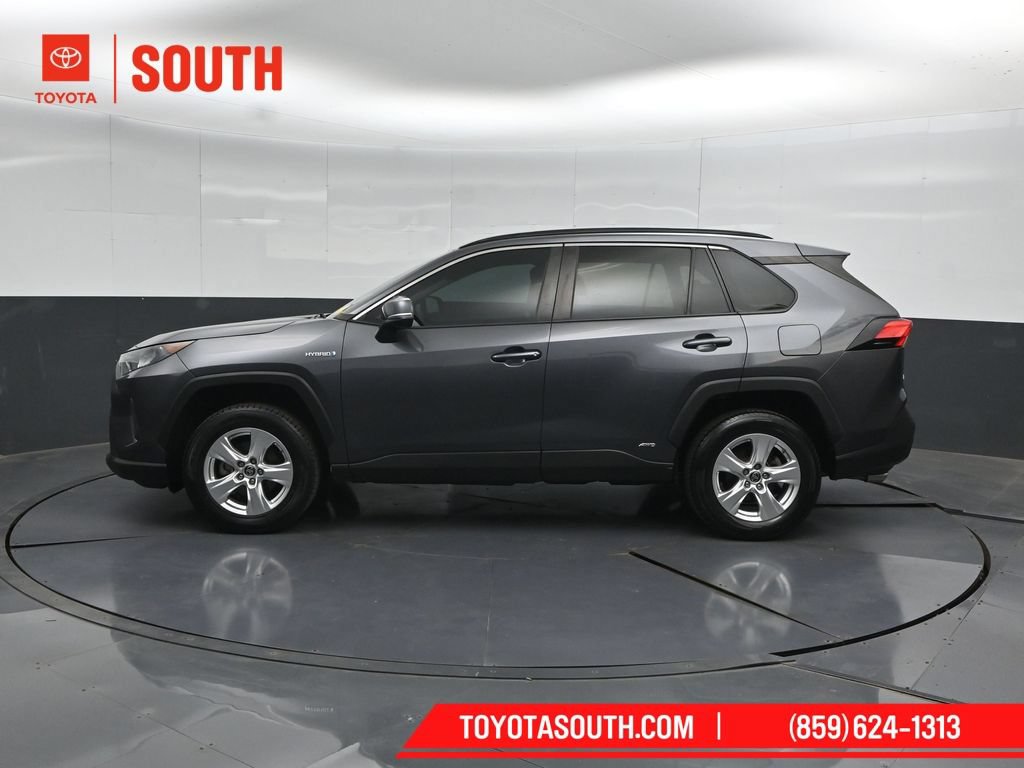Used 2021 Toyota RAV4 LE AWD/4WD image 7
