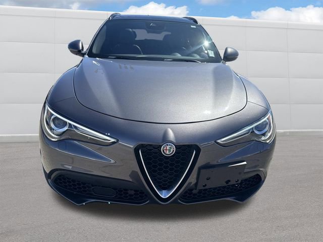 Used 2022 Alfa Romeo Stelvio Ti w/ Active Assist Plus Package AWD/4WD image 16