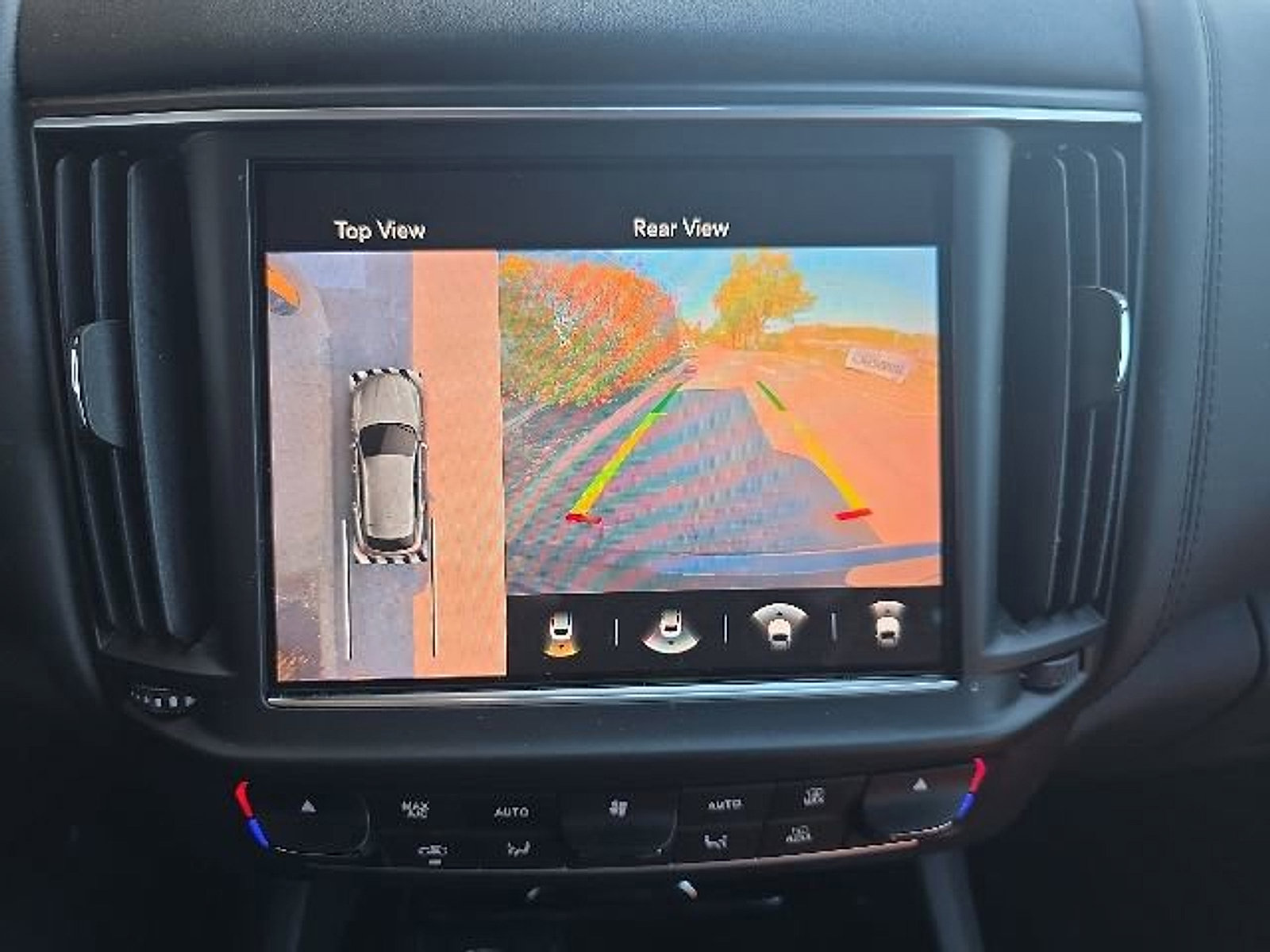 Certified 2023 Maserati Levante GT AWD/4WD image 13
