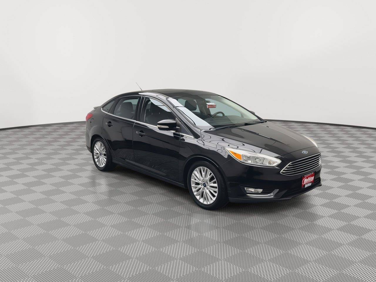 Used 2015 Ford Focus Titanium FWD image 34