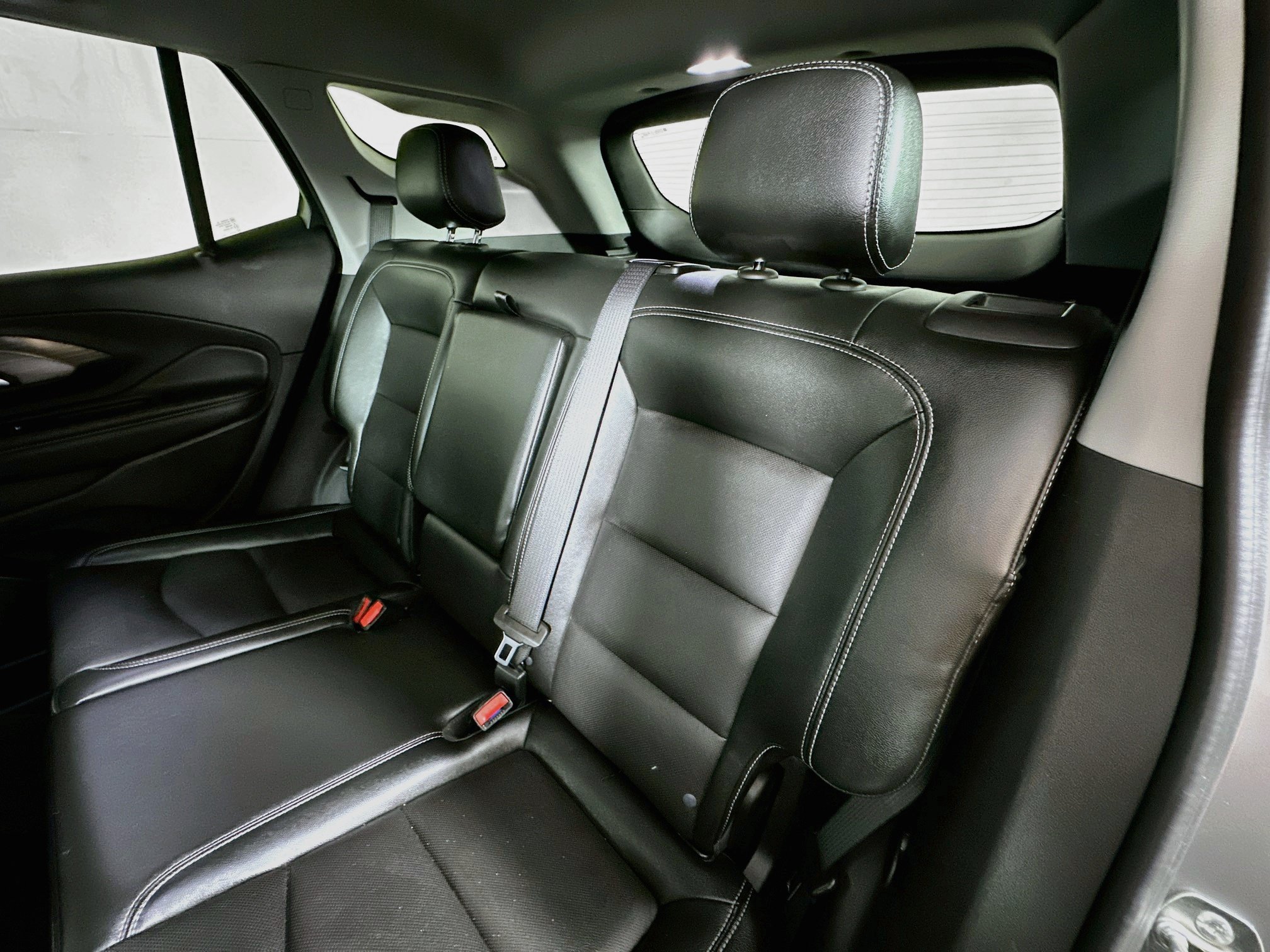 Used 2024 GMC Terrain SLT AWD/4WD image 22