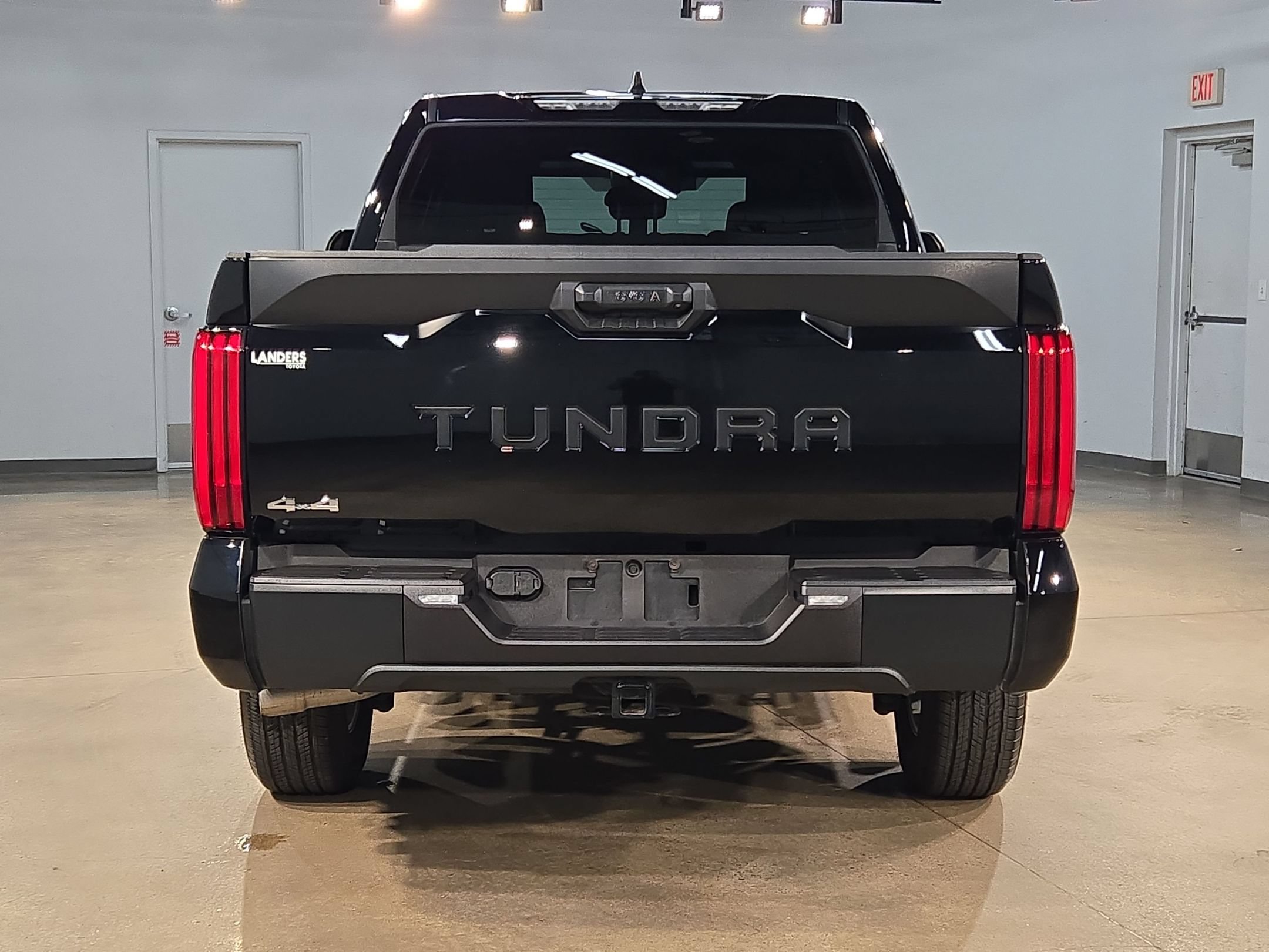 Certified 2025 Toyota Tundra SR5 w/ SR5 Premium Package AWD/4WD image 6