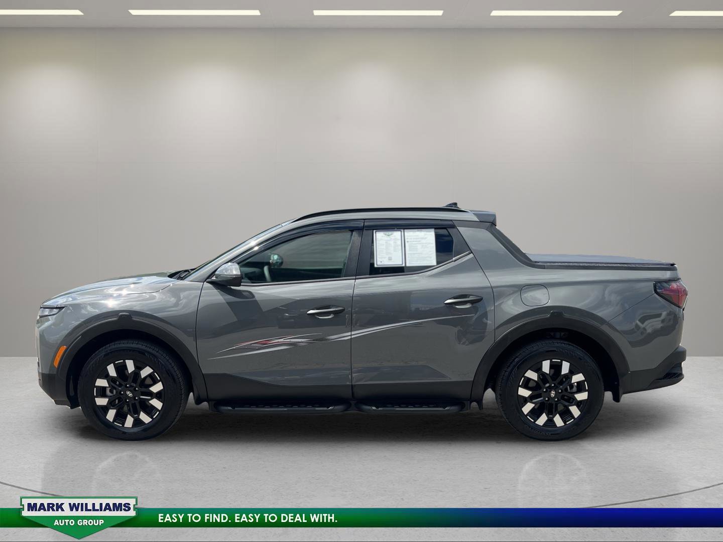 Used 2025 Hyundai Santa Cruz SEL AWD/4WD image 6