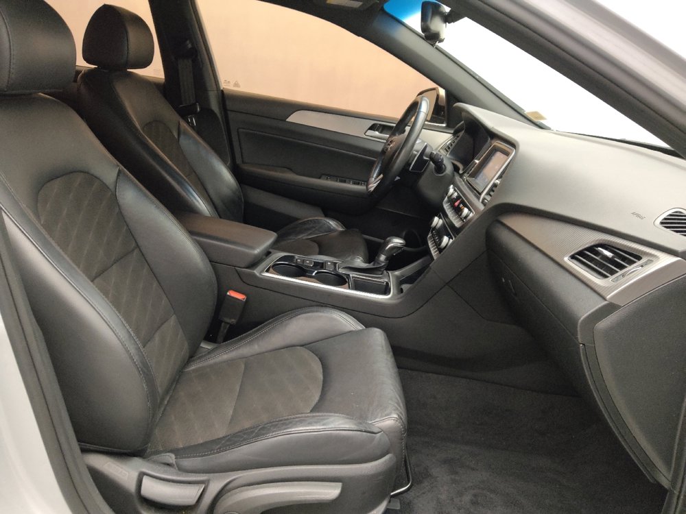 Used 2019 Hyundai Sonata Sport w/ Tech Package 03 FWD image 21