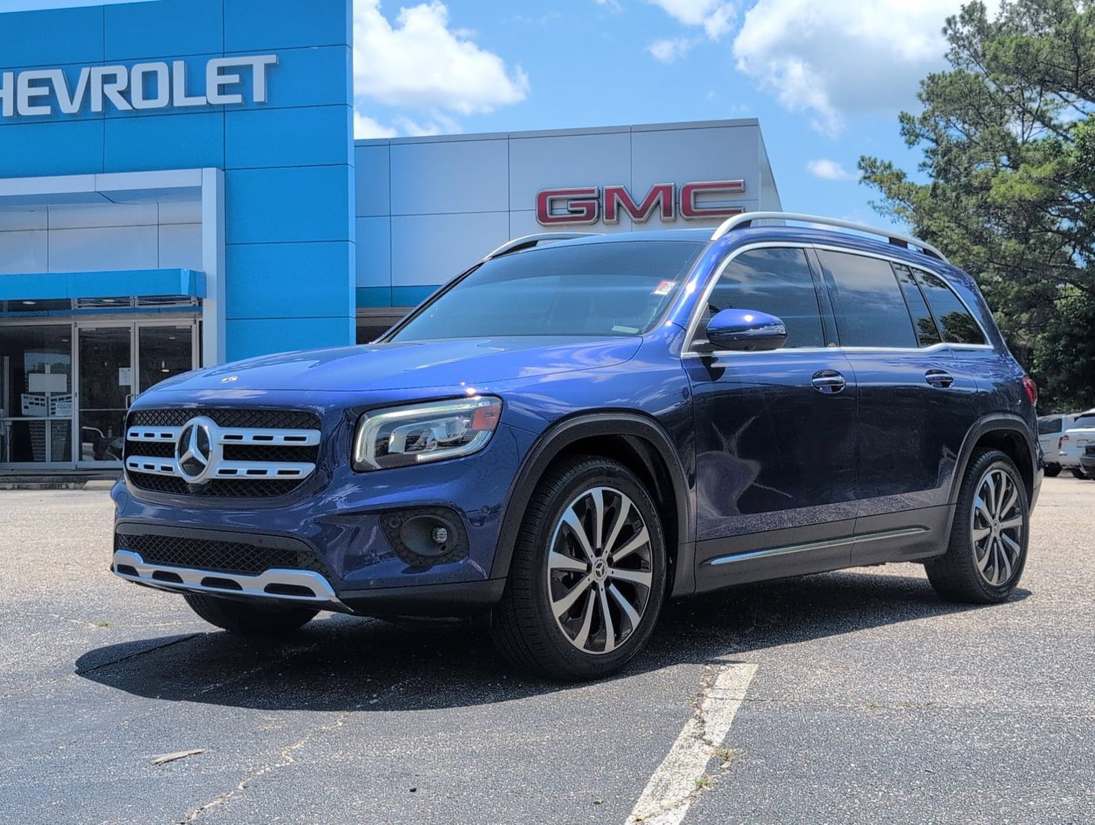 Used 2021 Mercedes-Benz GLB 250 image 1
