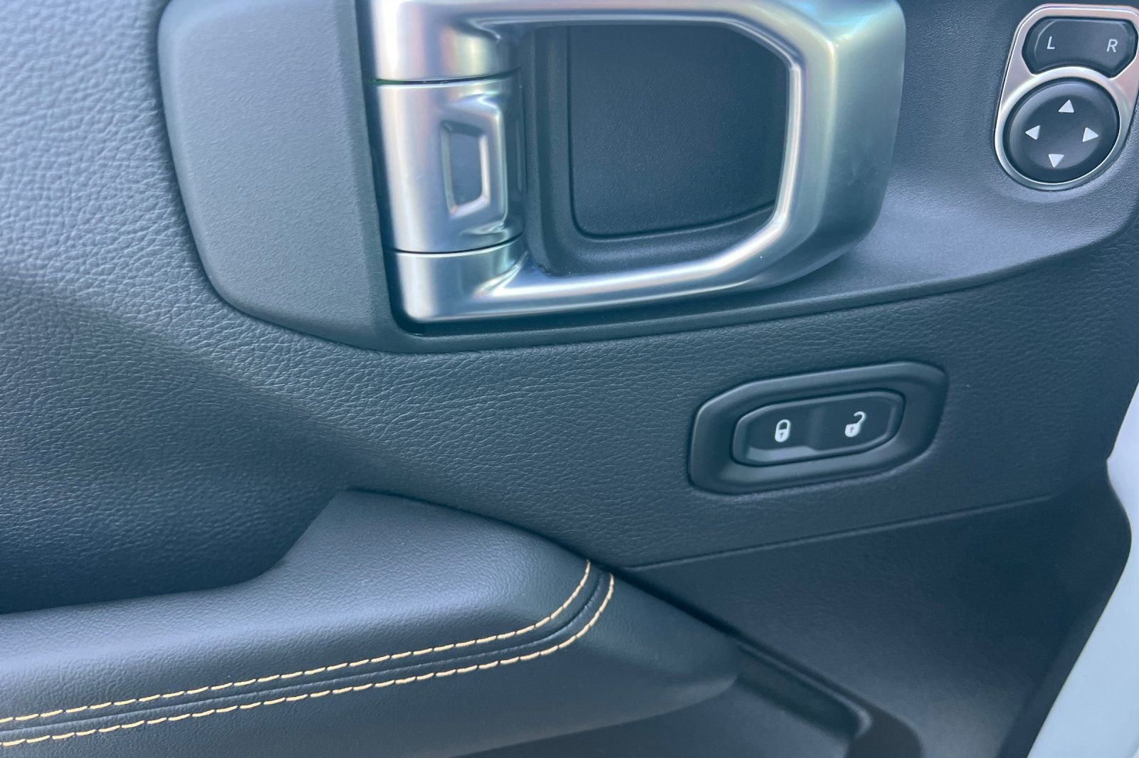 New 2026 Jeep Wrangler Sahara image 10