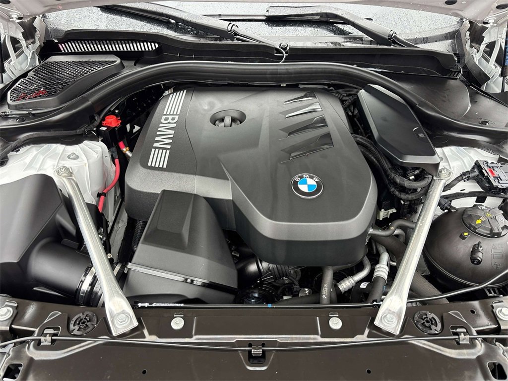 Used 2024 BMW 530i xDrive w/ Premium Package image 9