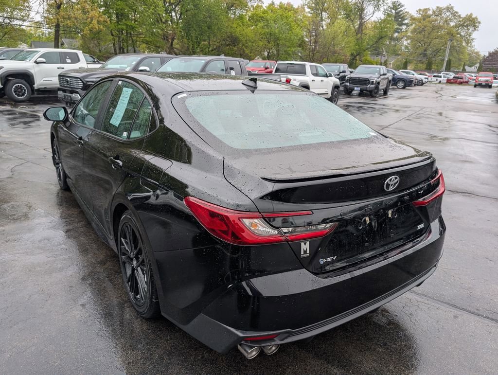 Used 2025 Toyota Camry SE w/ Convenience Package FWD image 4