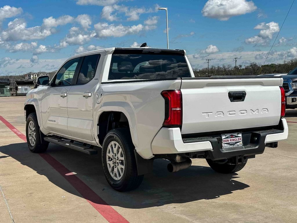 Used 2024 Toyota Tacoma SR5 image 5