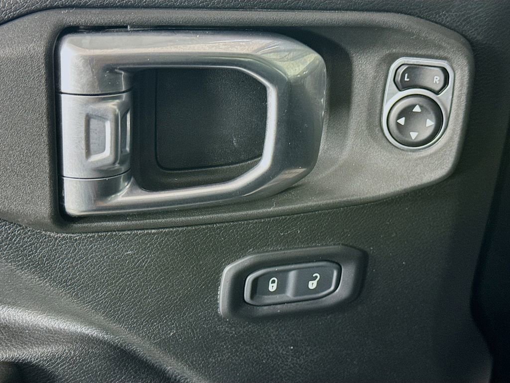 Used 2020 Jeep Wrangler Unlimited Sport S AWD/4WD image 21