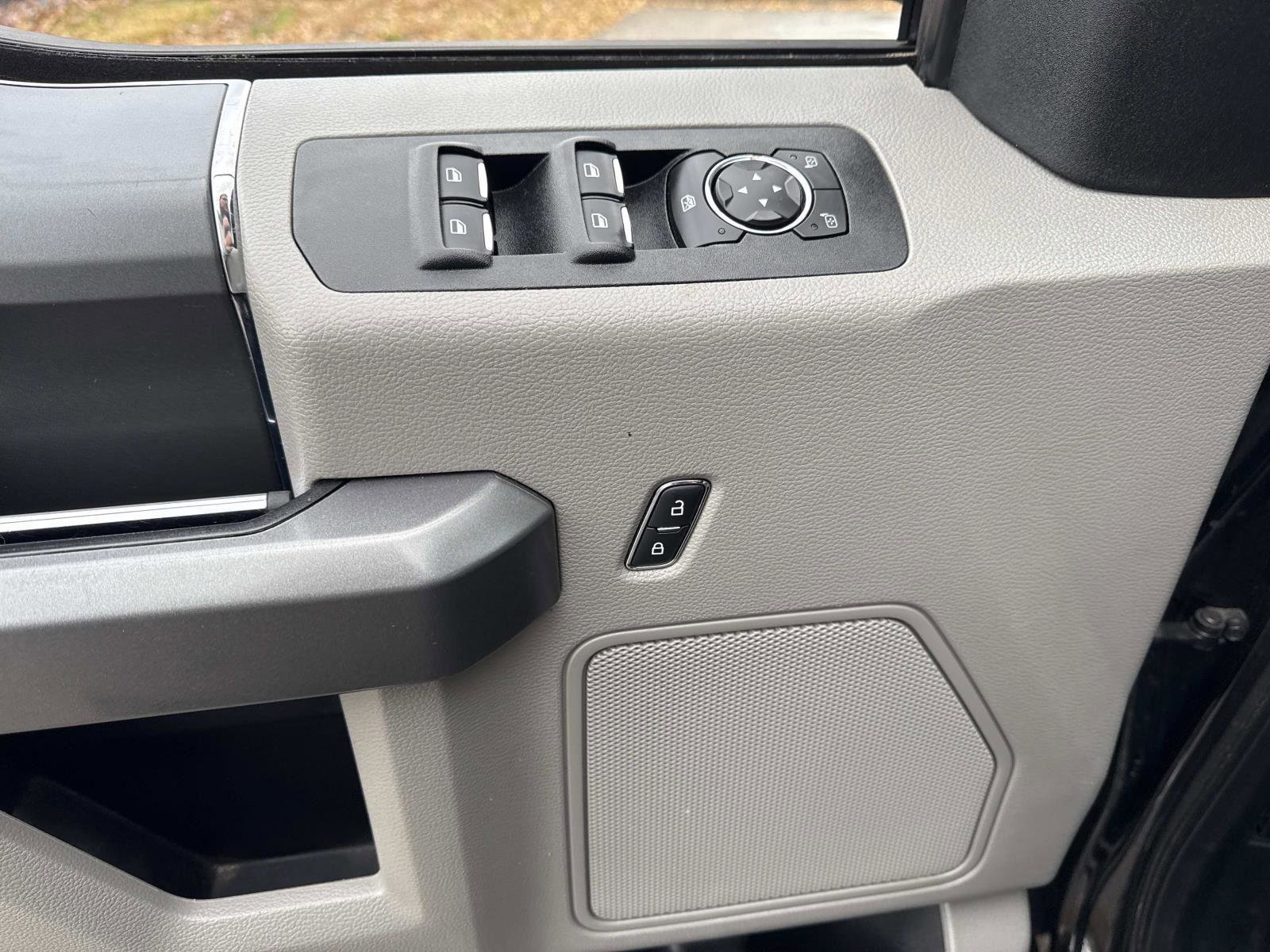 Used 2018 Ford F150 XLT w/ Equipment Group 302A Luxury image 19